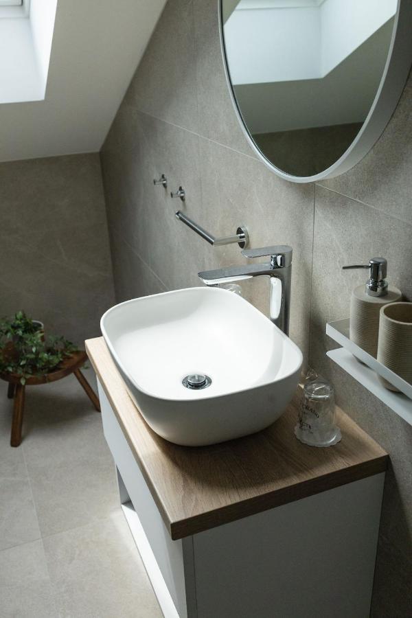 Rooms & Apartment Perak Kutjevo Buitenkant foto