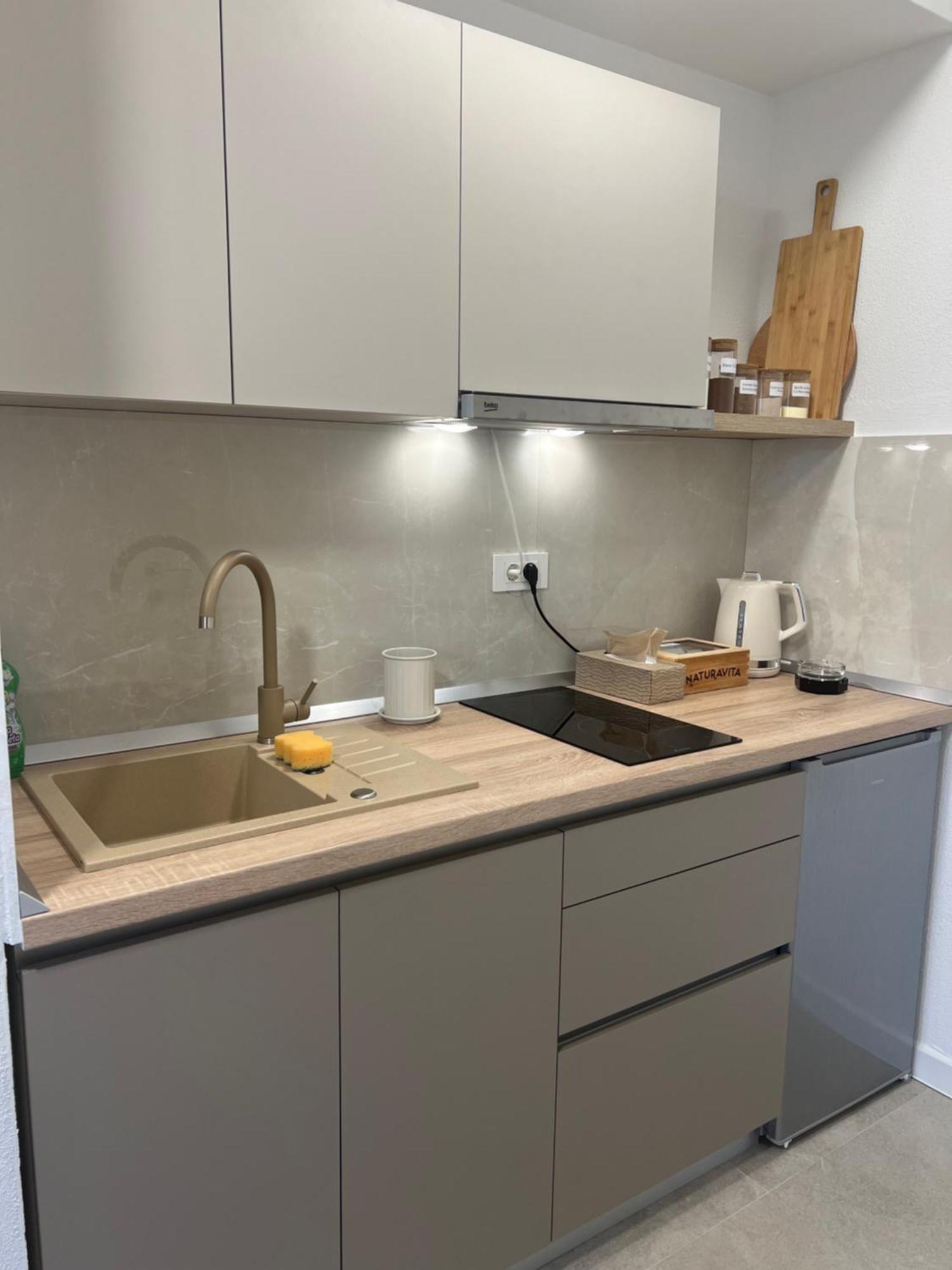 Rooms & Apartment Perak Kutjevo Buitenkant foto