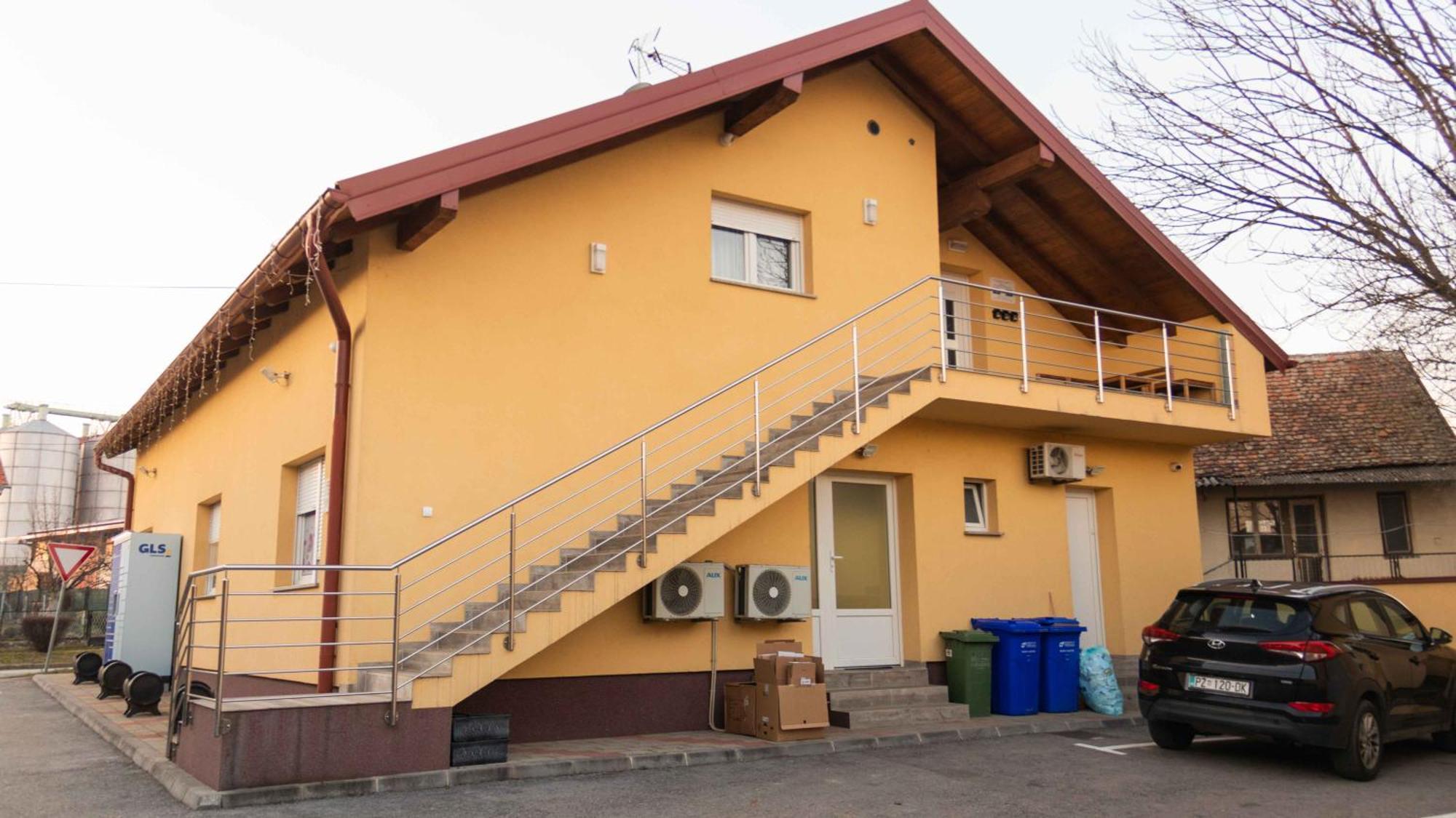 Rooms & Apartment Perak Kutjevo Buitenkant foto